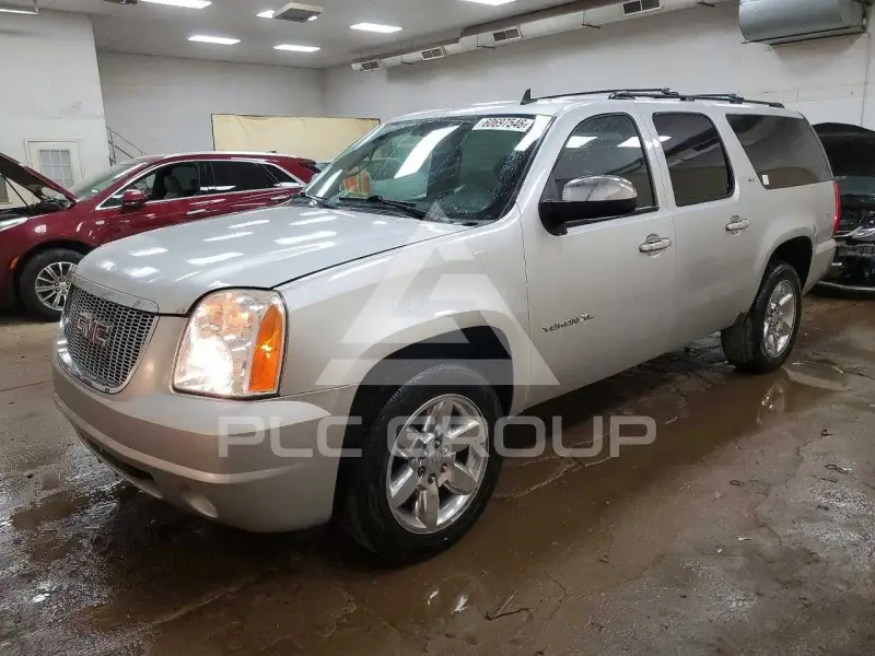 2010 GMC YUKON фото