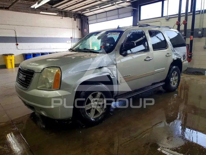 2010 GMC YUKON photo