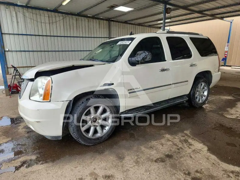 2010 GMC YUKON фото