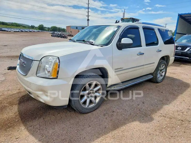 2010 GMC YUKON фото