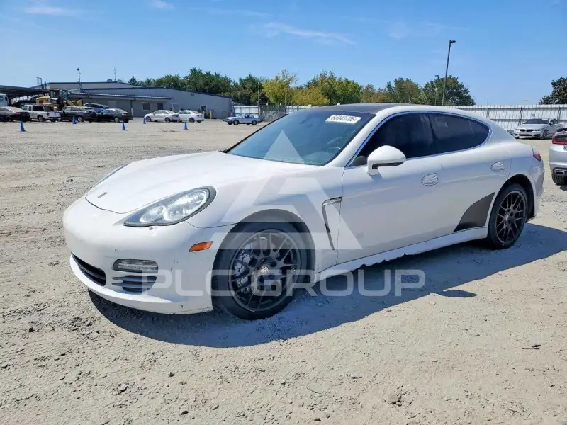 2010 Porsche Panamera photo