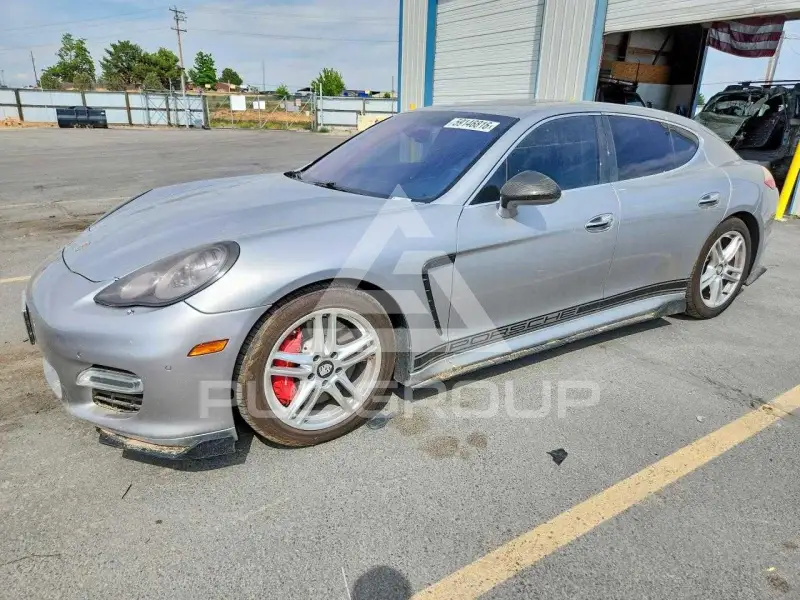 2010 Porsche Panamera photo