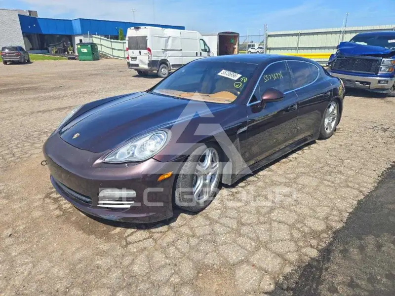2010 Porsche Panamera photo