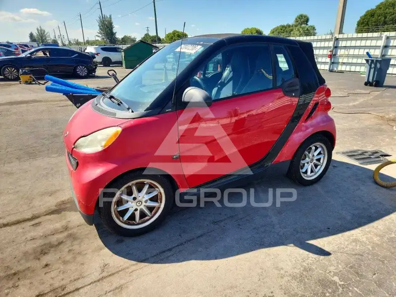 2010 Smart FORTWO фото