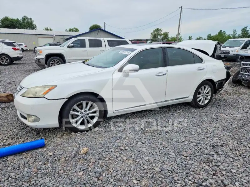 2010 Lexus ES350 photo