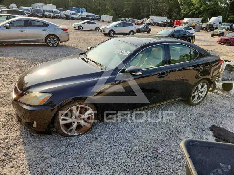 2010 Lexus IS250 photo