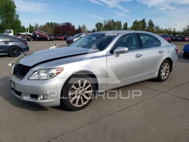 2010 Lexus LS460 photo