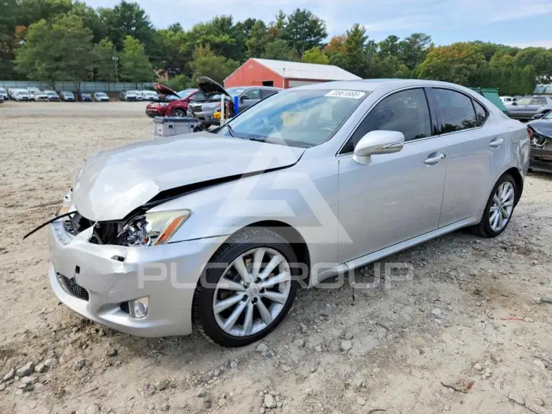 2010 Lexus IS photo