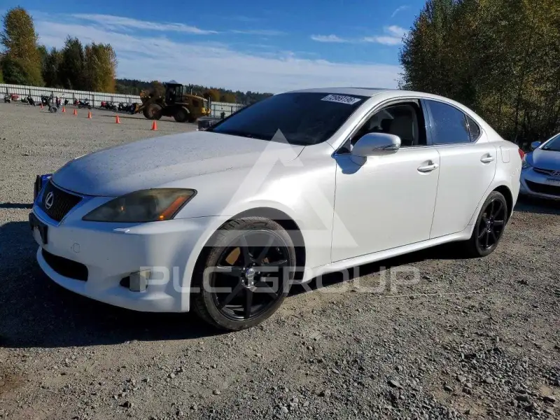 2010 Lexus IS photo