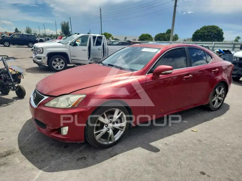 2010 Lexus IS photo