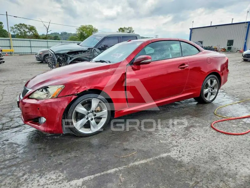 2010 Lexus IS photo