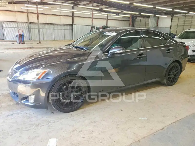 2010 Lexus IS photo