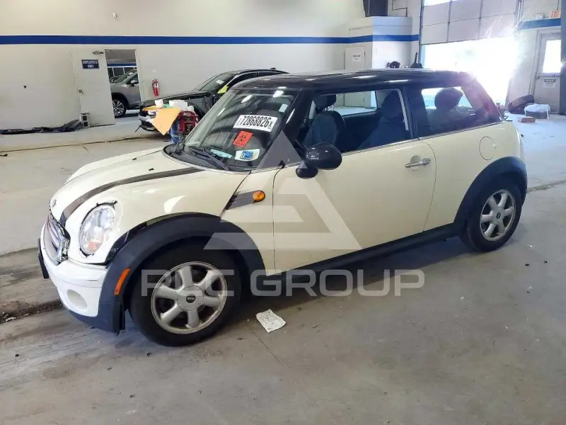 2010 Mini COOPER photo