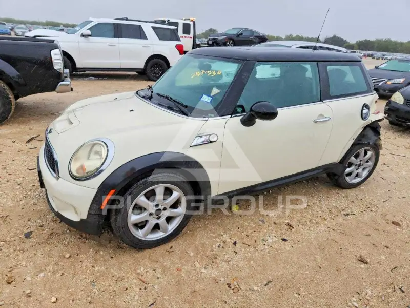 2010 Mini COOPER фото