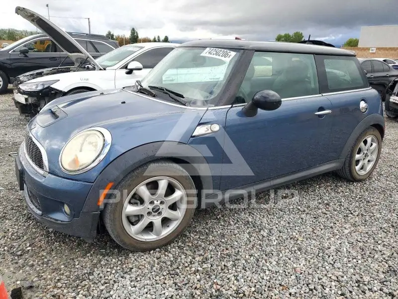 2010 Mini COOPER photo