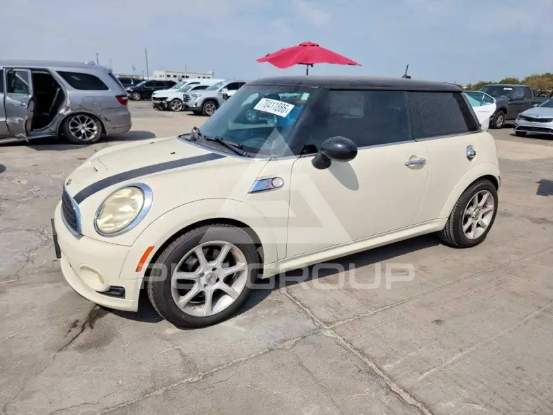 2010 Mini COOPER фото