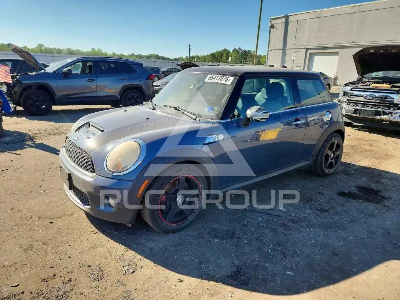 2010 Mini COOPER photo