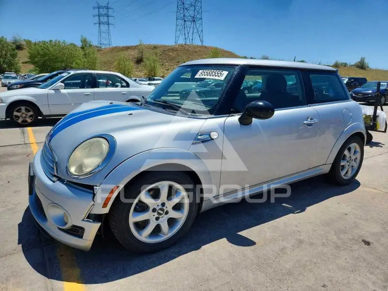 2010 Mini COOPER фото