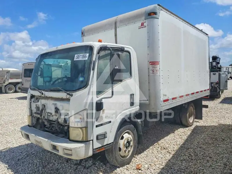2010 Isuzu NQR photo
