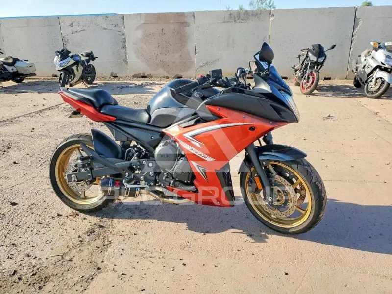 2010 Yamaha FZ6 фото
