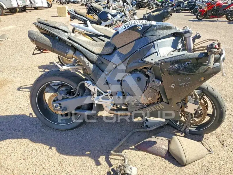 2010 Yamaha YZF1000 фото