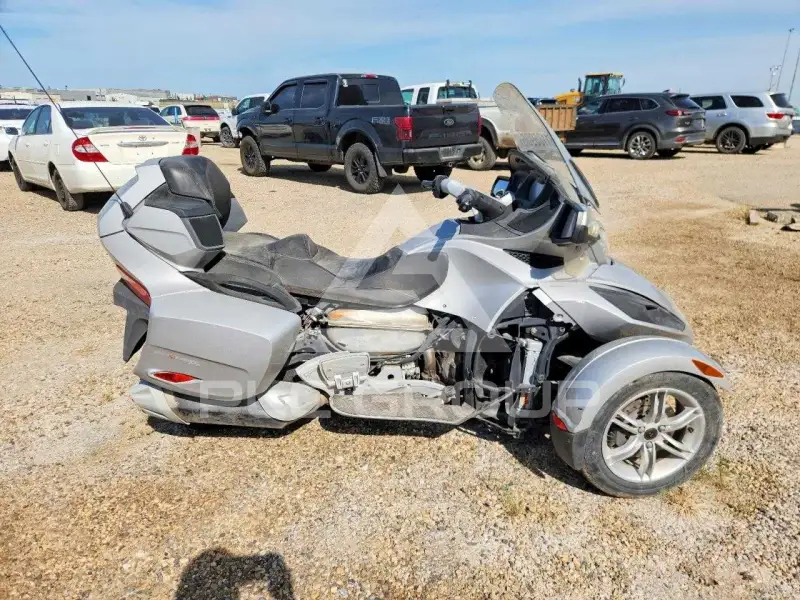 2010 Can-AM SPYDER фото