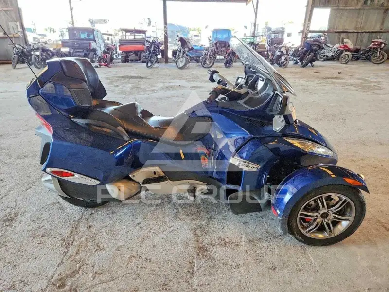 2010 Can-AM SPYDER фото