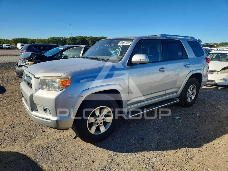 2010 Toyota 4 RUNNER фото