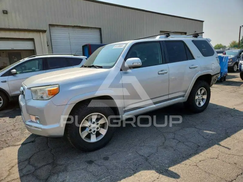 2010 Toyota 4 RUNNER фото