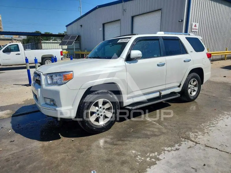 2010 Toyota 4 RUNNER фото