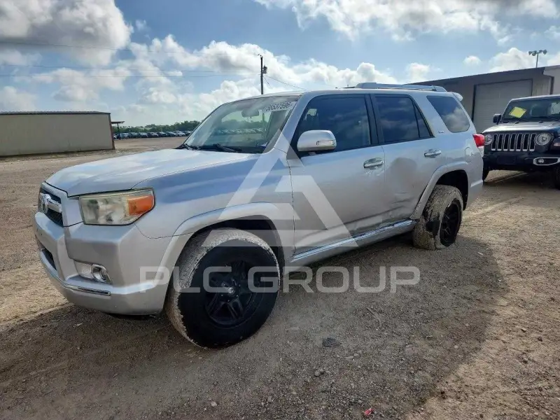 2010 Toyota 4 RUNNER фото