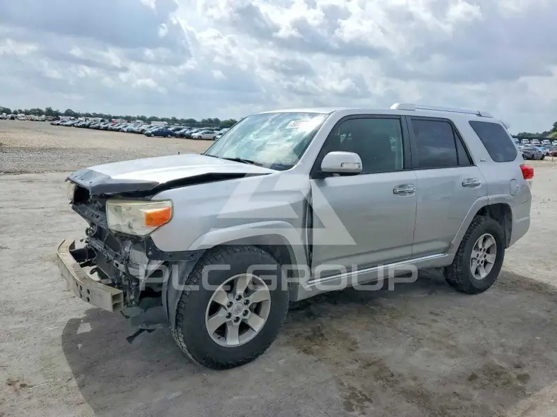 2010 Toyota 4 RUNNER photo