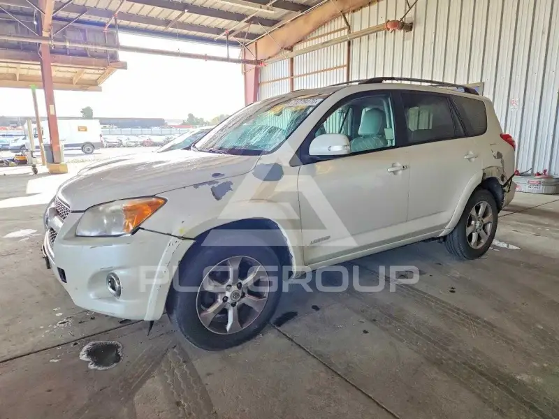 2010 Toyota RAV4 photo