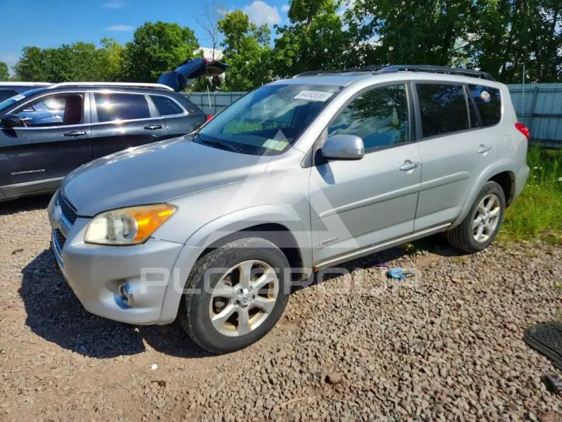 2010 Toyota RAV4 photo