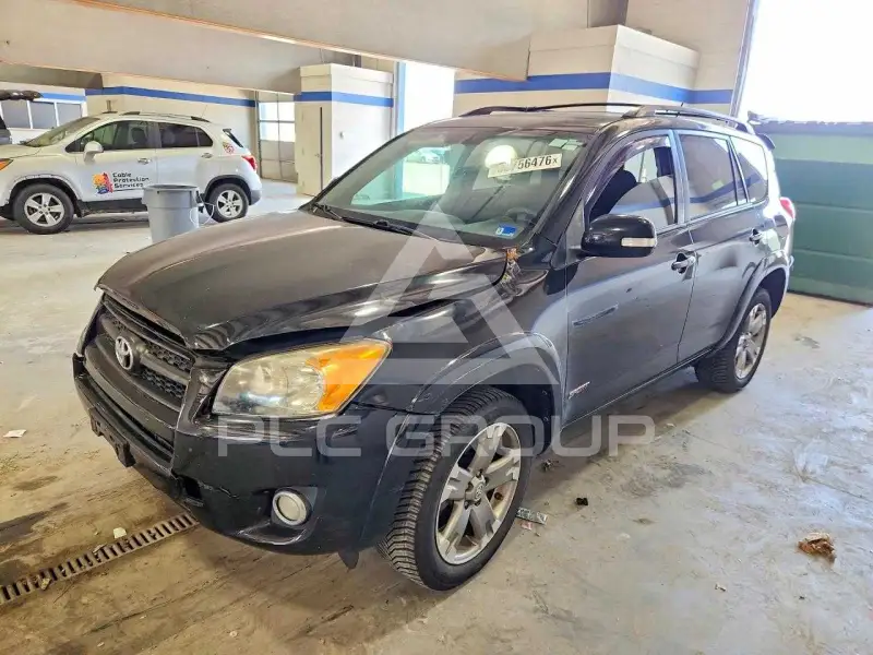 2010 Toyota RAV4 photo