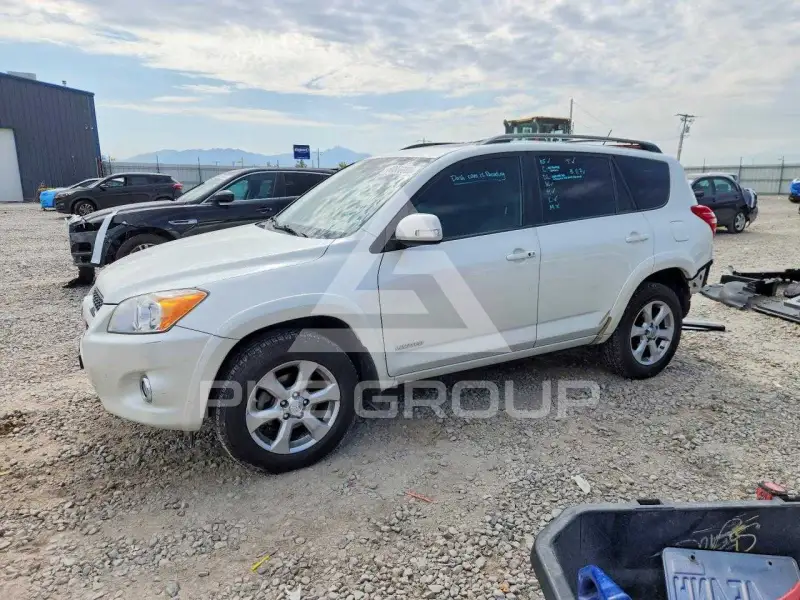 2010 Toyota RAV4 фото