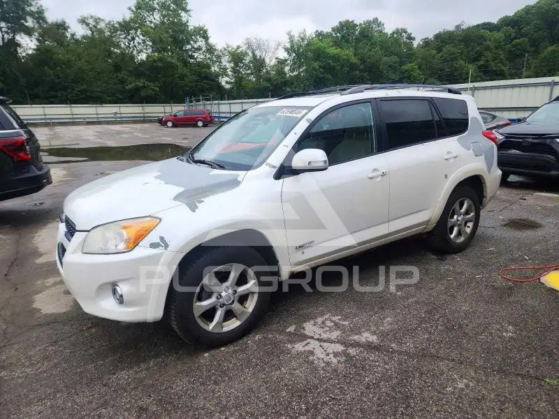 2010 Toyota RAV4 photo