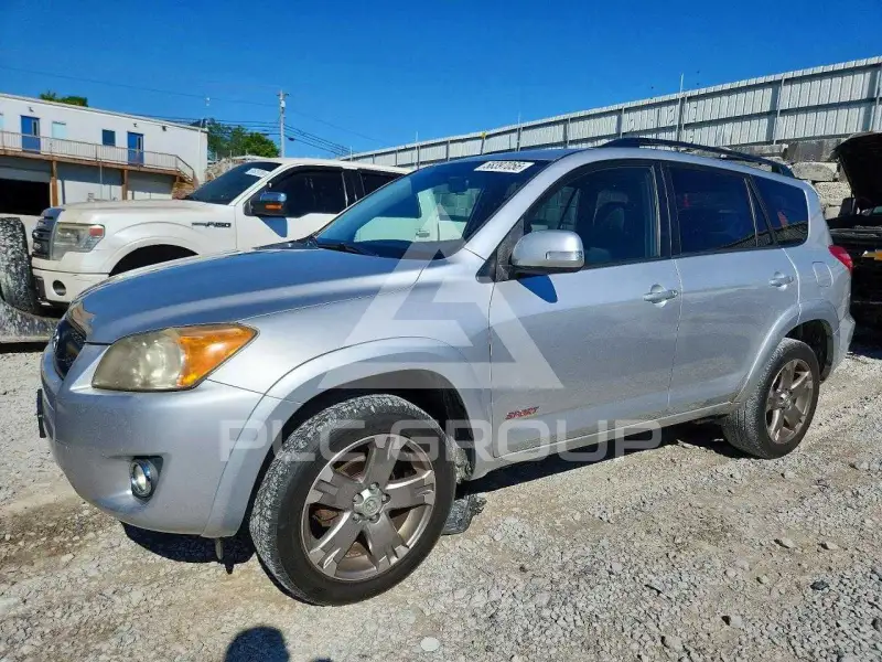 2010 Toyota RAV4 photo