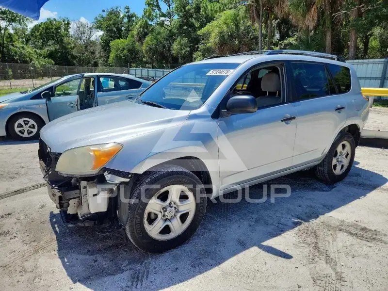 2010 Toyota RAV4 фото