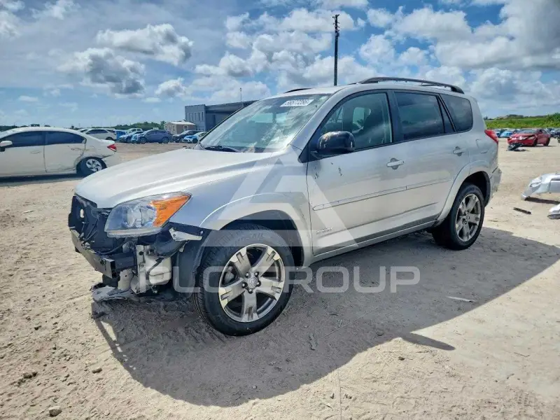 2010 Toyota RAV4 photo