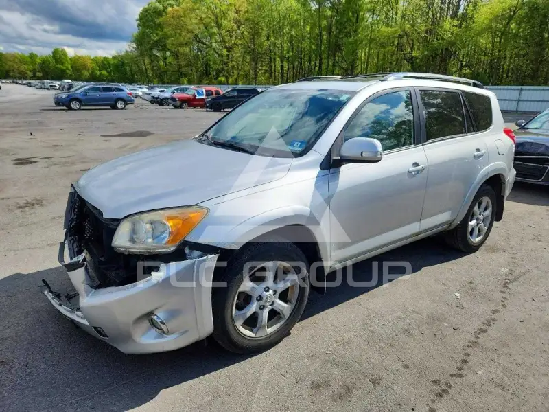 2010 Toyota RAV4 фото