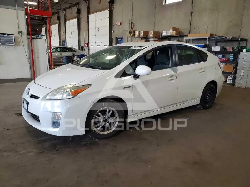 2010 Toyota PRIUS фото