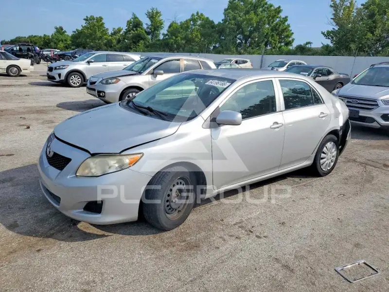 2010 Toyota COROLLA фото