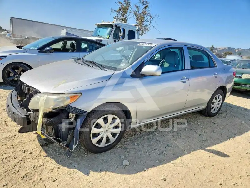 2010 Toyota COROLLA фото