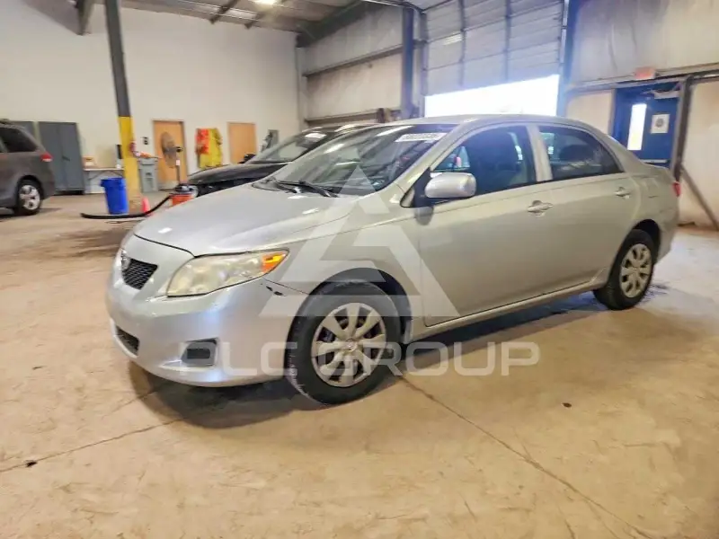 2010 Toyota COROLLA фото