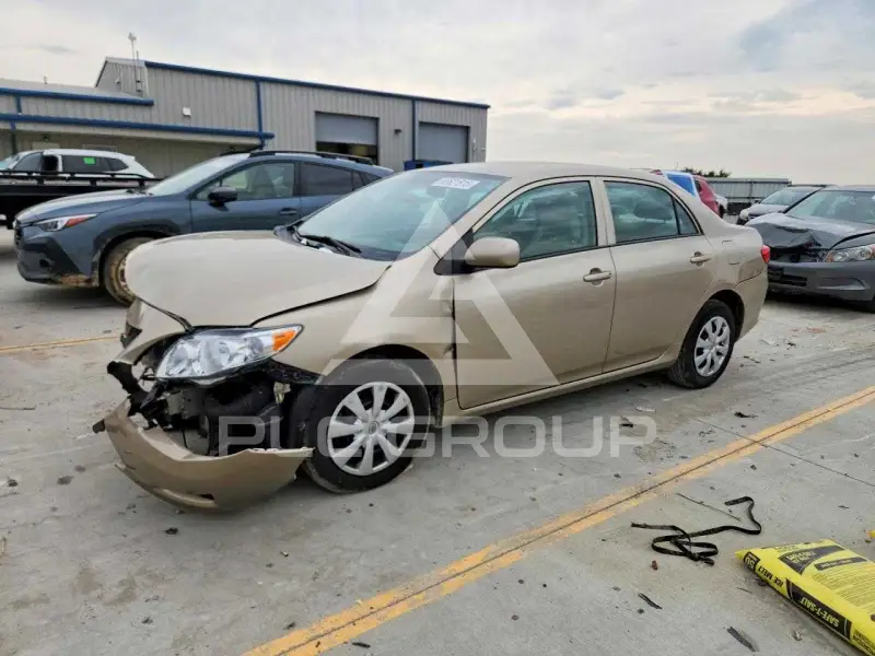 2010 Toyota COROLLA фото