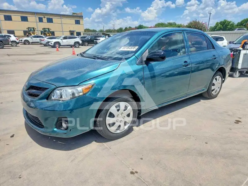 2010 Toyota COROLLA фото