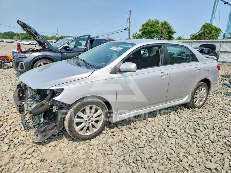 2010 Toyota COROLLA фото