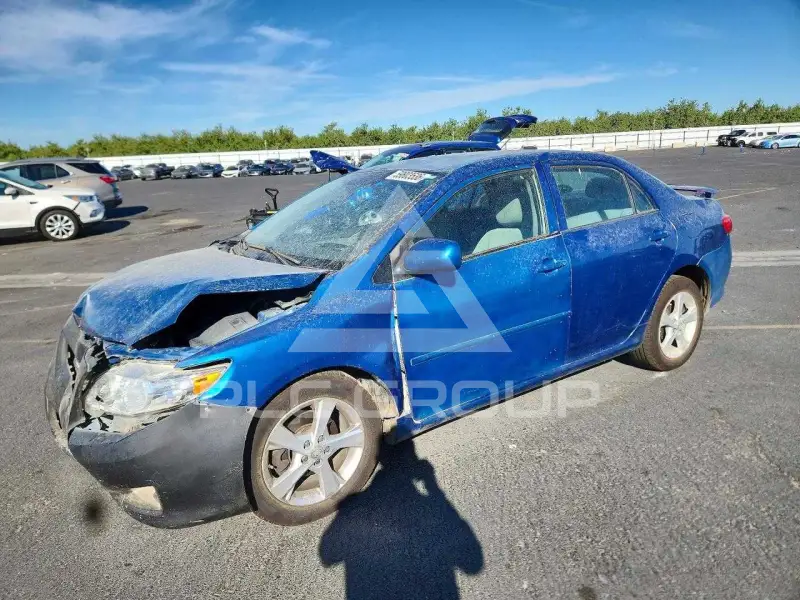 2010 Toyota COROLLA фото