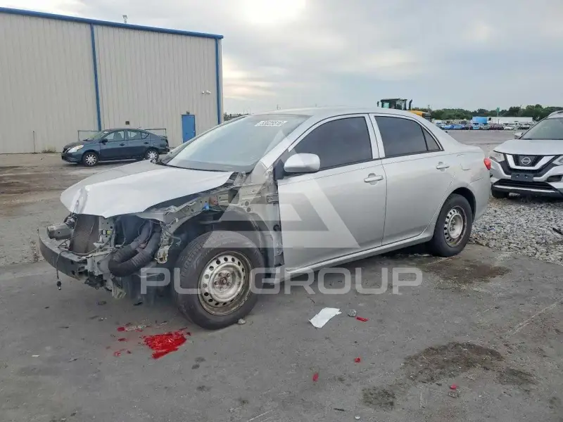 2010 Toyota COROLLA фото